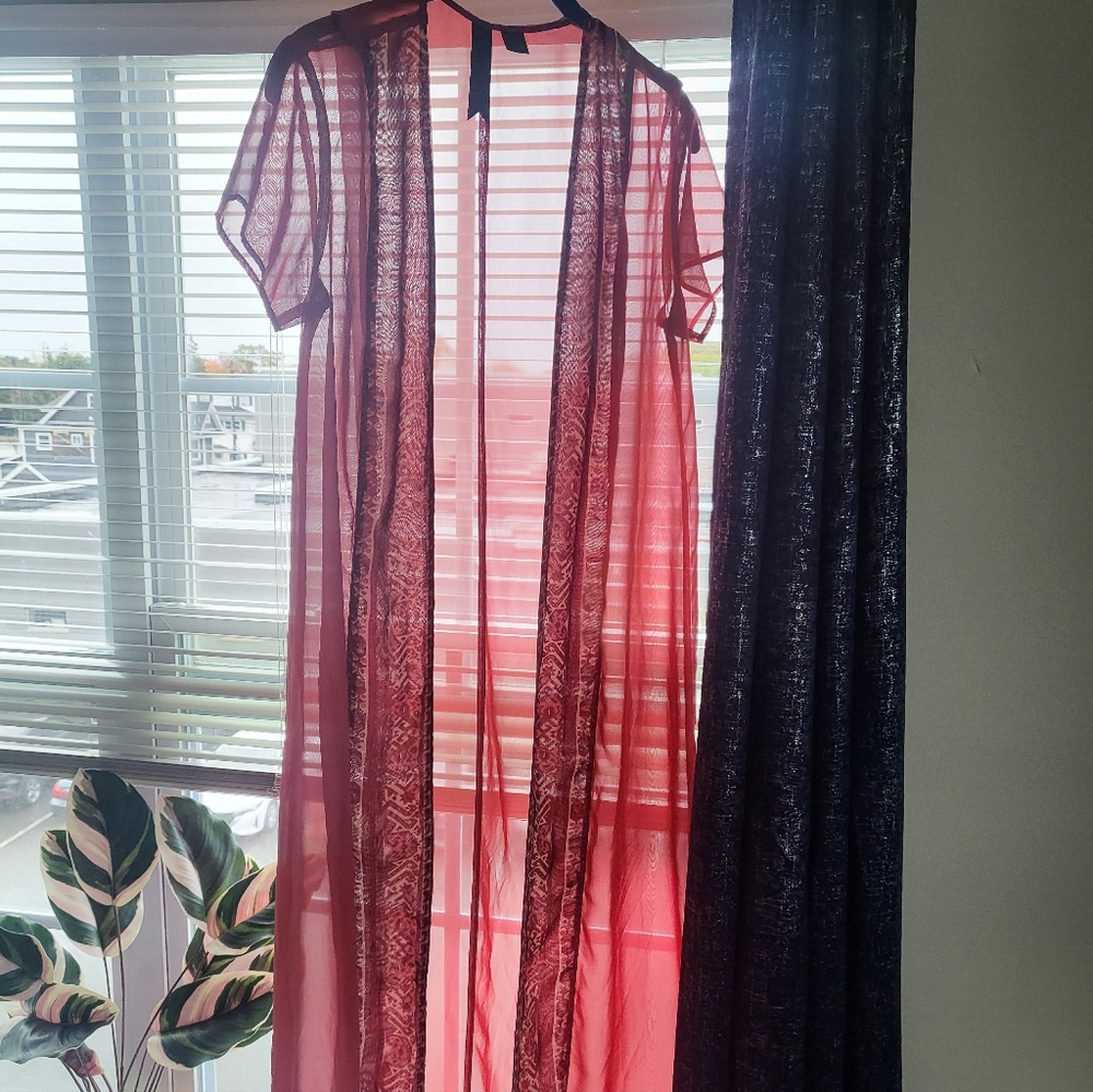 Elegant Red Lace Robe